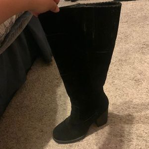 Womens healed knee high boots